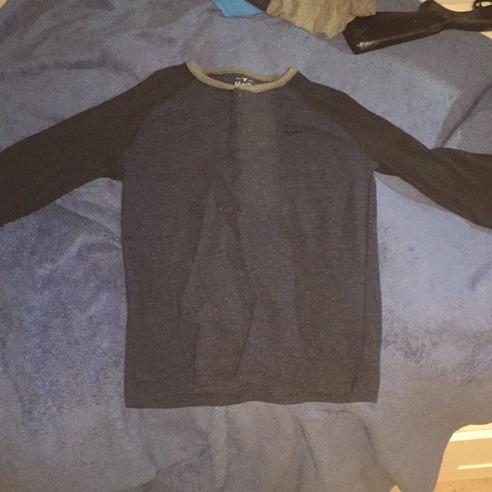 American eagle long sleeve shirt